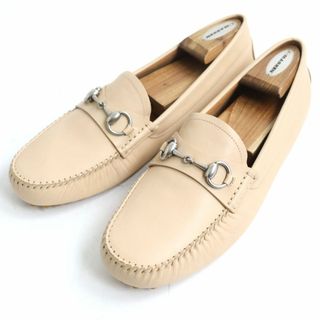 グッチ ローファー(ベージュ系)の通販 98点 | Gucciを買うならラクマ