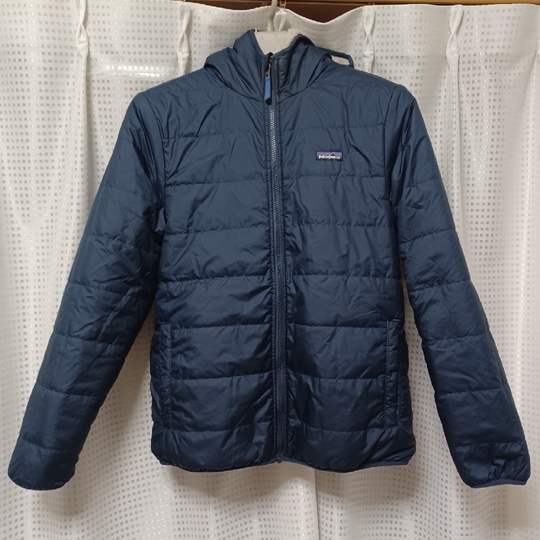 patagonia(パタゴニア)のパタゴニア リバーシブルボアジャケット レディフレディフーディ 68095 キッズ/ベビー/マタニティのキッズ服男の子用(90cm~)(ジャケット/上着)の商品写真