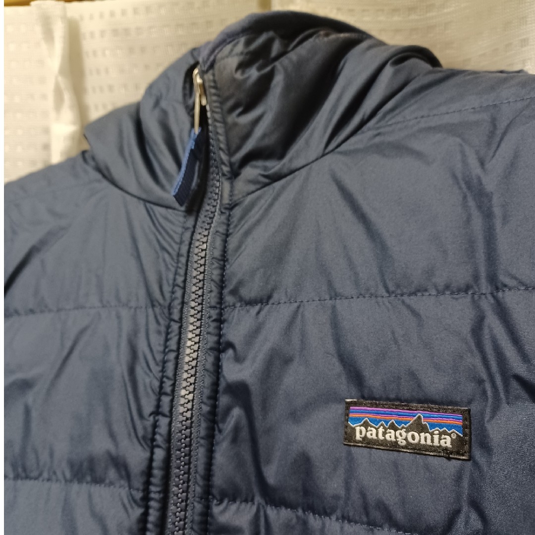 patagonia(パタゴニア)のパタゴニア リバーシブルボアジャケット レディフレディフーディ 68095 キッズ/ベビー/マタニティのキッズ服男の子用(90cm~)(ジャケット/上着)の商品写真