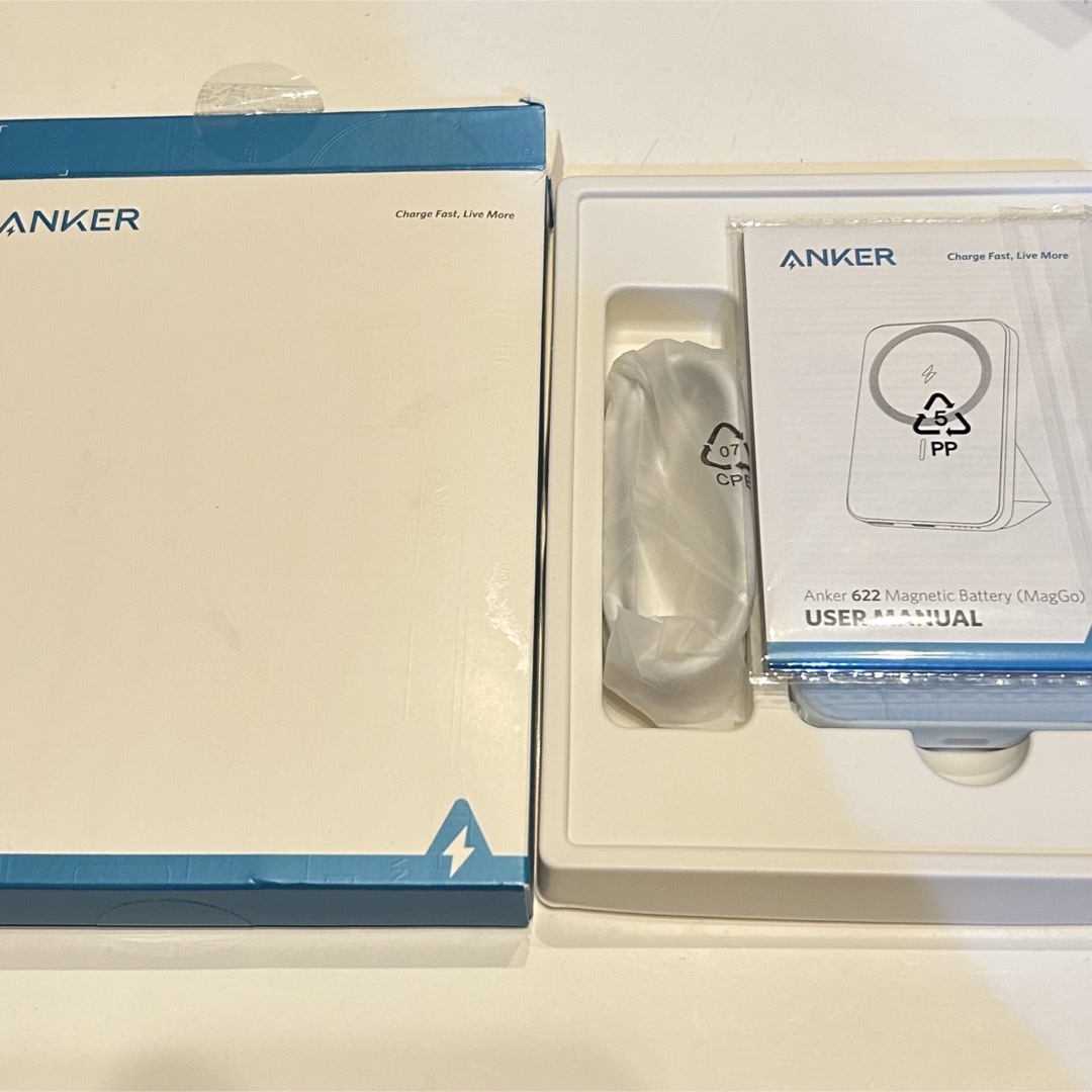 Anker(アンカー)のANKER マグネット充電器(Anker622Magnetic Battery) スマホ/家電/カメラのスマートフォン/携帯電話(バッテリー/充電器)の商品写真