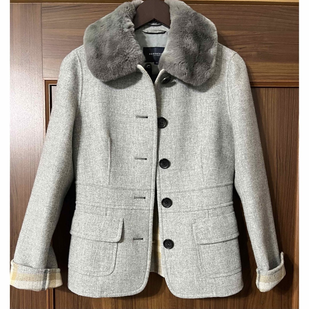 BURBERRY(バーバリー)の【美品】BURBERRY カシミア混ラビットファーコートグレー★レディース ML レディースのジャケット/アウター(毛皮/ファーコート)の商品写真