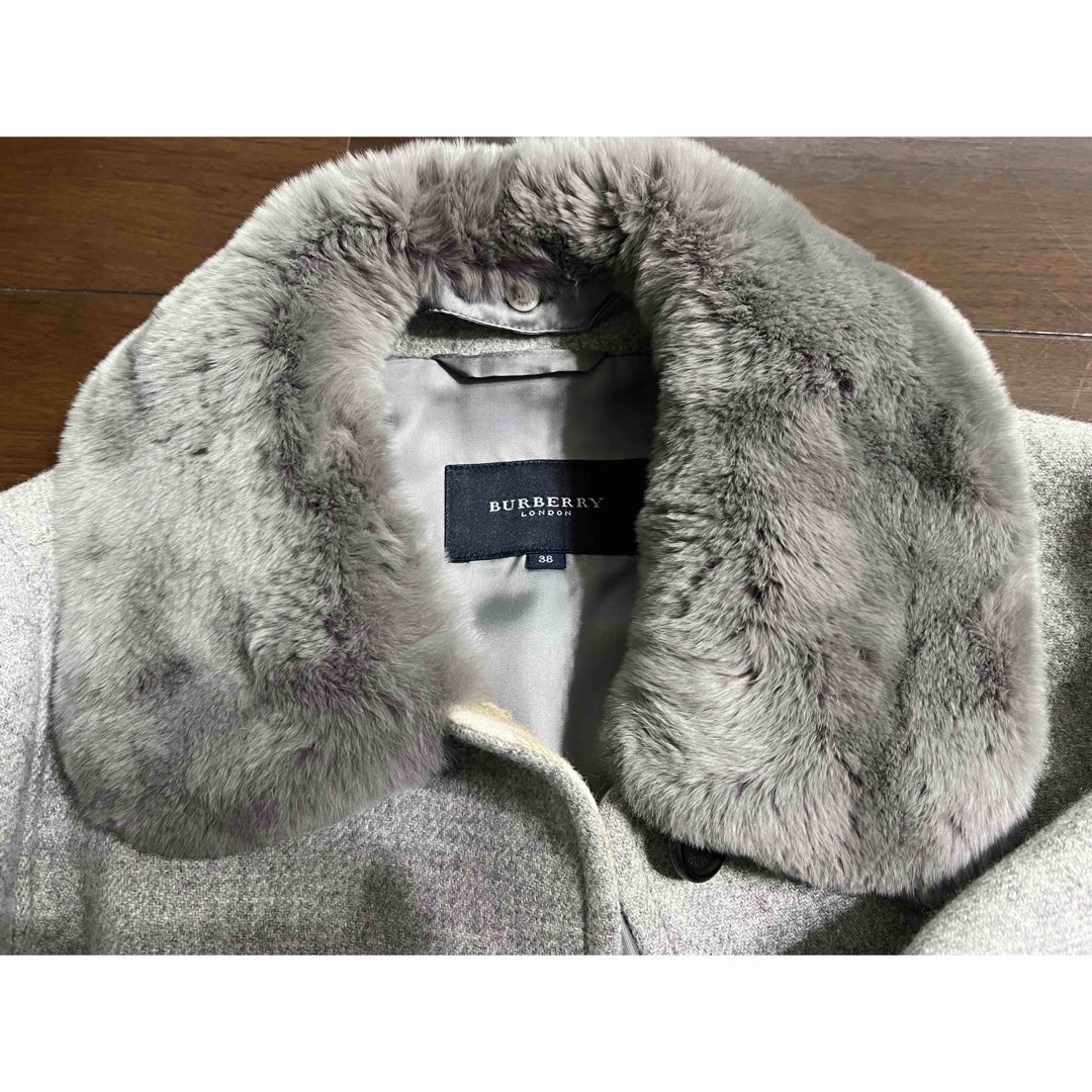 BURBERRY(バーバリー)の【美品】BURBERRY カシミア混ラビットファーコートグレー★レディース ML レディースのジャケット/アウター(毛皮/ファーコート)の商品写真