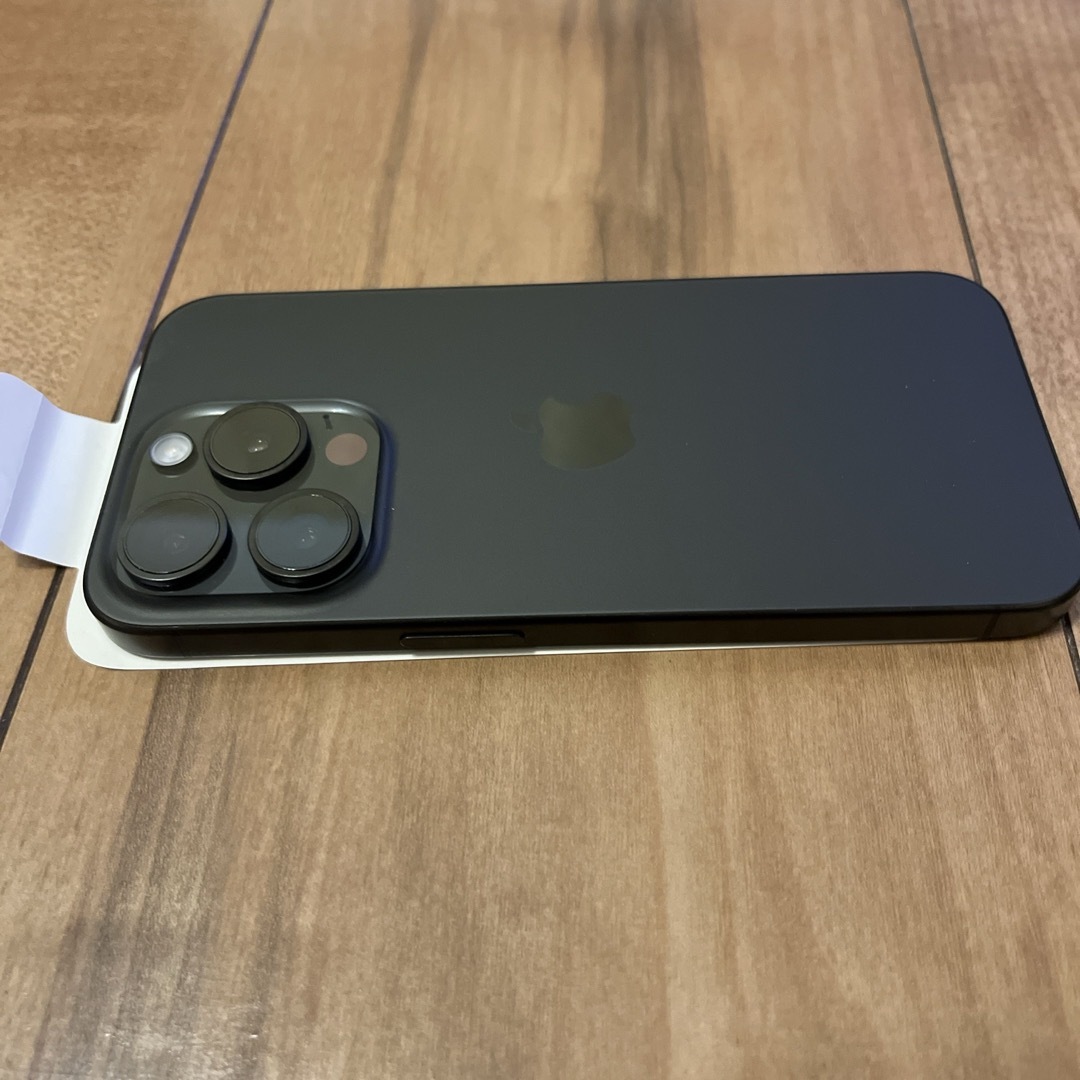 Apple(アップル)の★iPhone 15pro 512GB 美品★ スマホ/家電/カメラのスマートフォン/携帯電話(スマートフォン本体)の商品写真