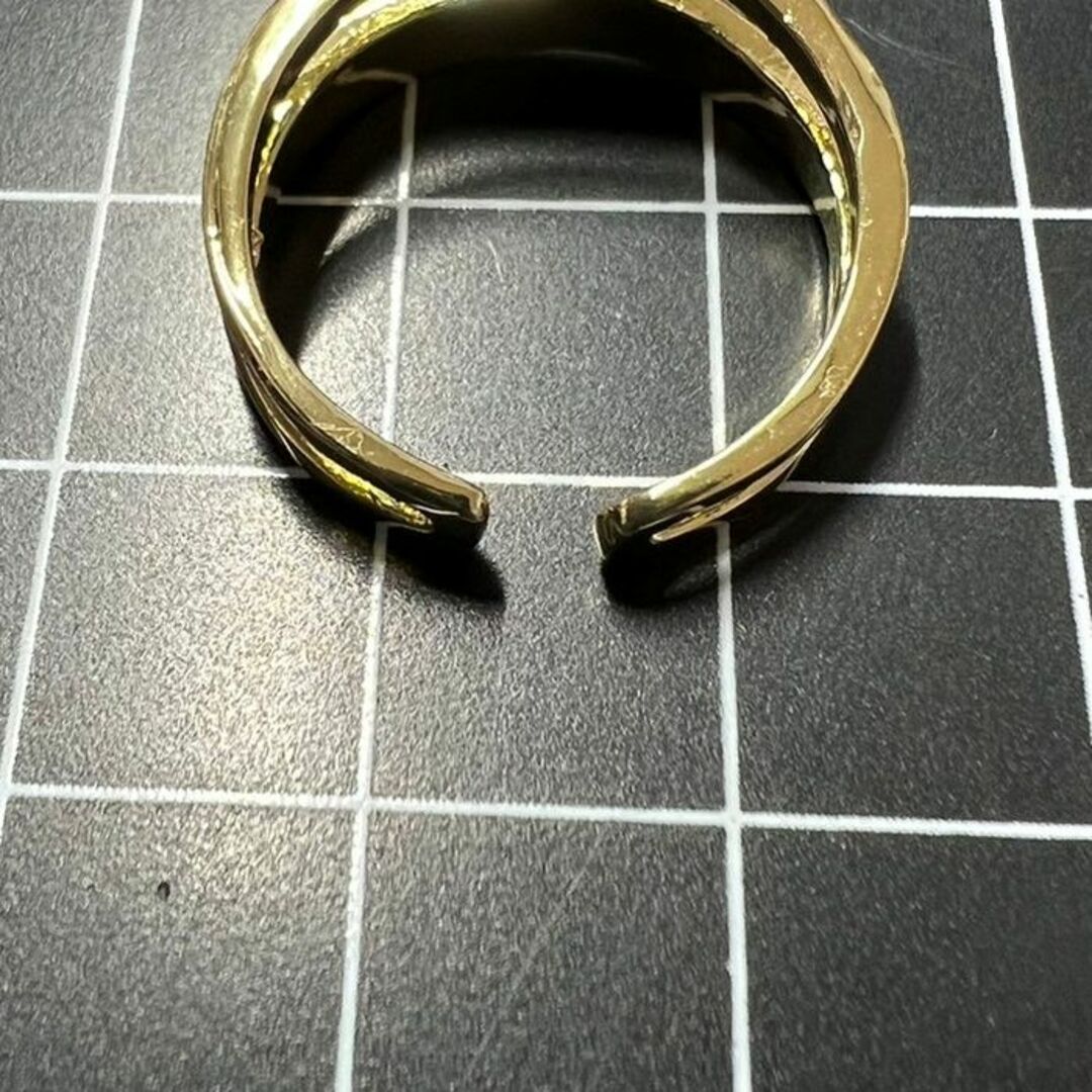 A285 匿名配送 マザーオブパール二連リング ゴールド フリーサイズ レディースのアクセサリー(リング(指輪))の商品写真