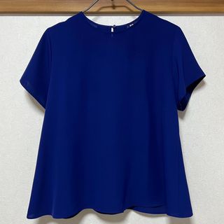 ユニクロ(UNIQLO)のブルー　カットソー　ユニクロ(カットソー(半袖/袖なし))