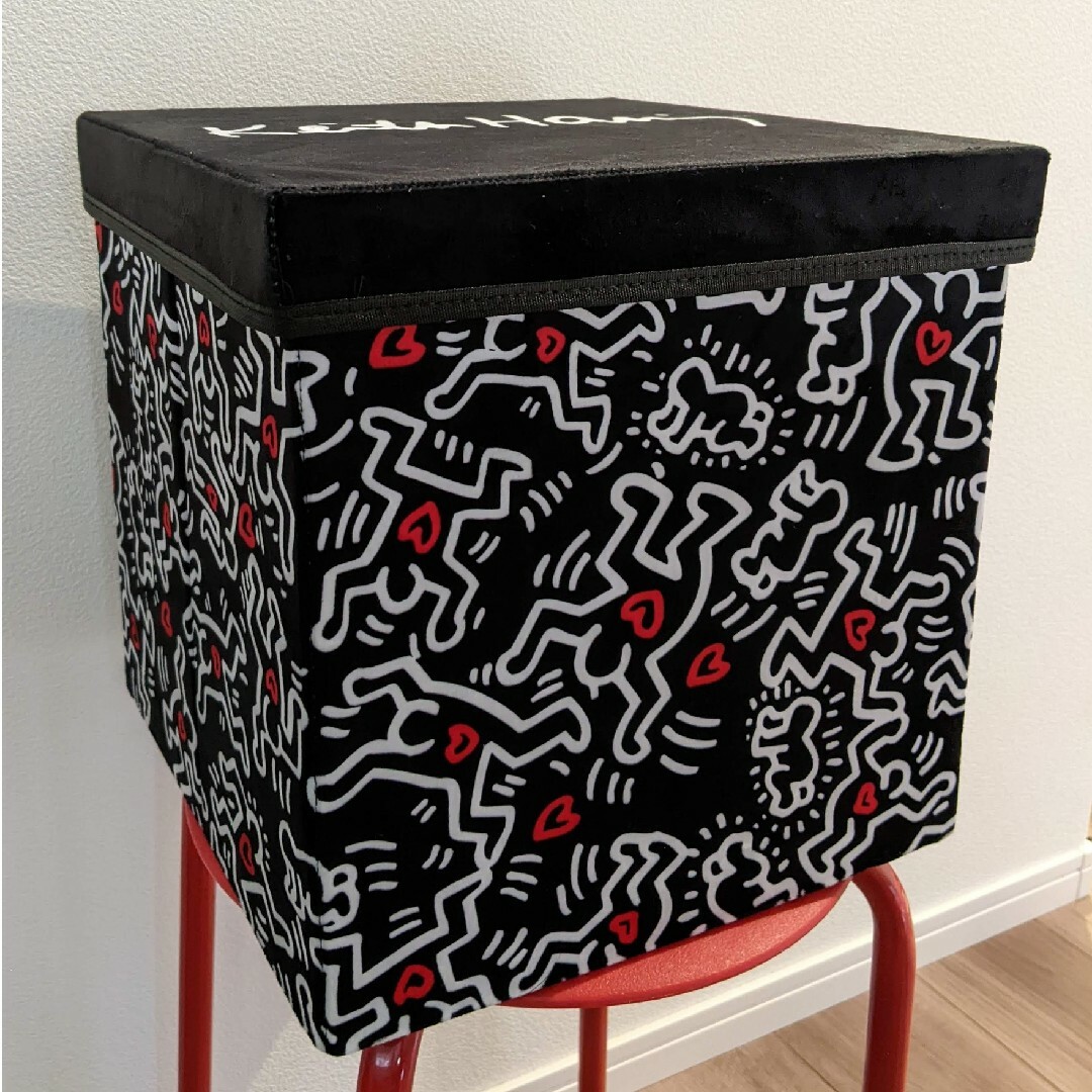 KEITH HARING(キースヘリング)の新品 Keith Haring 収納ボックス BOX キースヘリング 未開封 インテリア/住まい/日用品の収納家具(本収納)の商品写真
