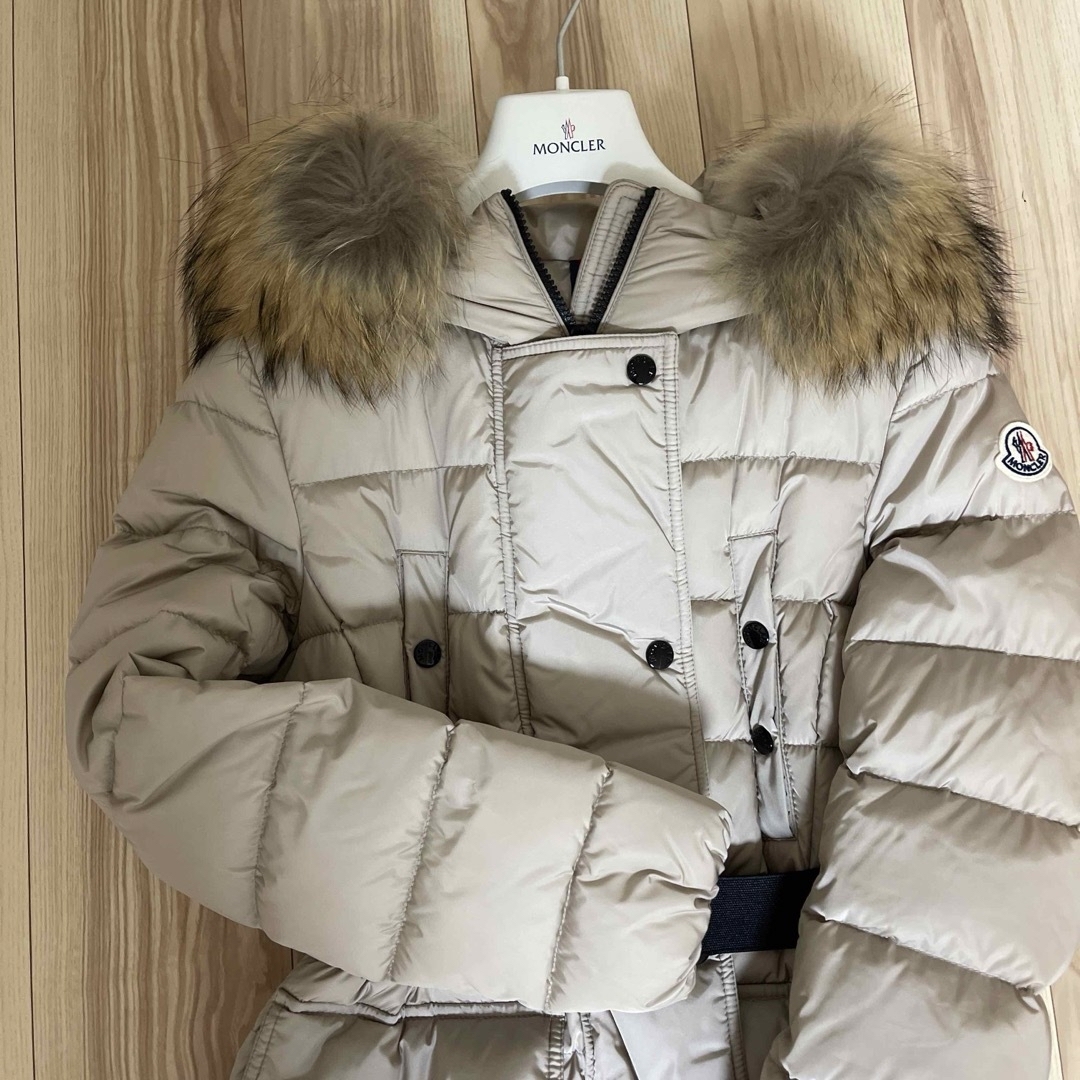 MONCLER(モンクレール)のサン様　MONCLER  KHLOEロングダウンジャケット♡モンクレール レディースのジャケット/アウター(ダウンジャケット)の商品写真