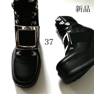 ロジェヴィヴィエ(ROGER VIVIER)の新品/37 ロジェ ヴィヴィエ コンバットブーツ ブーツ 黒 ブラック(ブーツ)