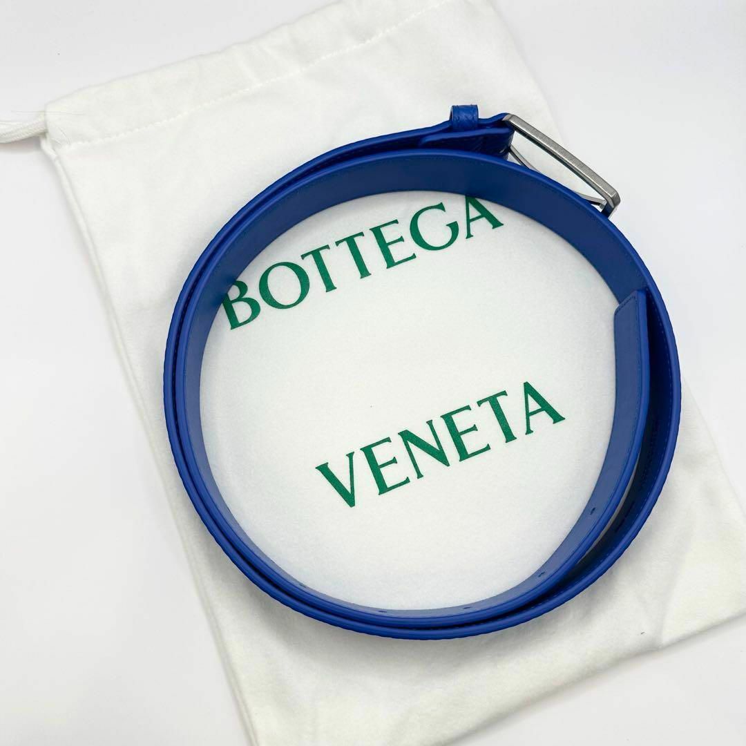 Bottega Veneta(ボッテガヴェネタ)の【新品未使用】BOTTEGA VENETA レザーベルト　青　ブルー メンズのファッション小物(ベルト)の商品写真