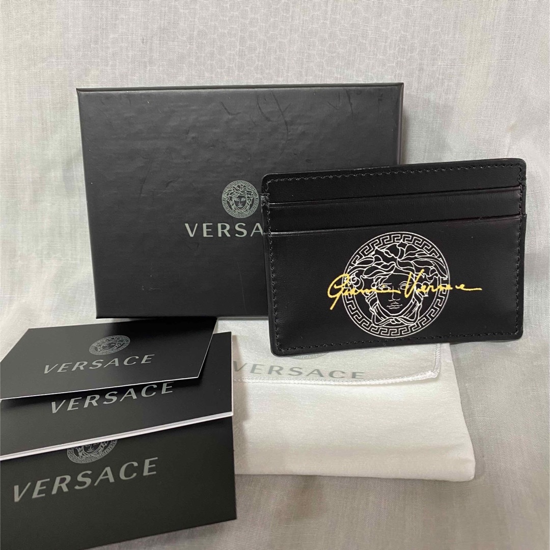 新品 本物 正規品 VERSACE メンズ レザー カードケース 黒 新品 本物 正規品 VERSACE メンズ レザー カードケース 黒