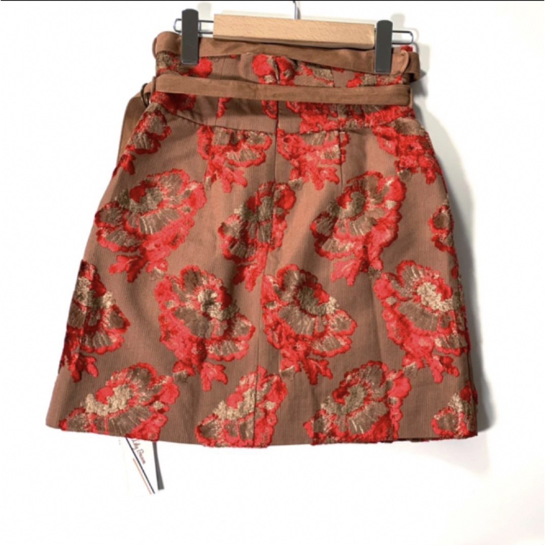 Lily Brown(リリーブラウン)の美品　Lily Brown ジャガードミニ台形スカート  レディースのスカート(ミニスカート)の商品写真