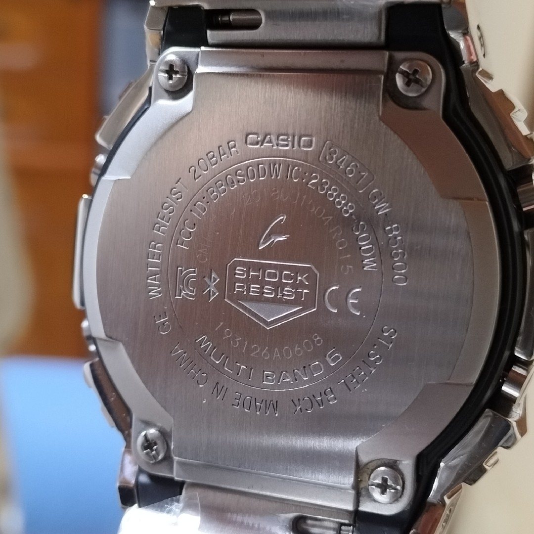 G-SHOCK(ジーショック)のG-SHOCK GW-B5600BC-1J シルバー フルメタルカスタム5600 メンズの時計(腕時計(デジタル))の商品写真