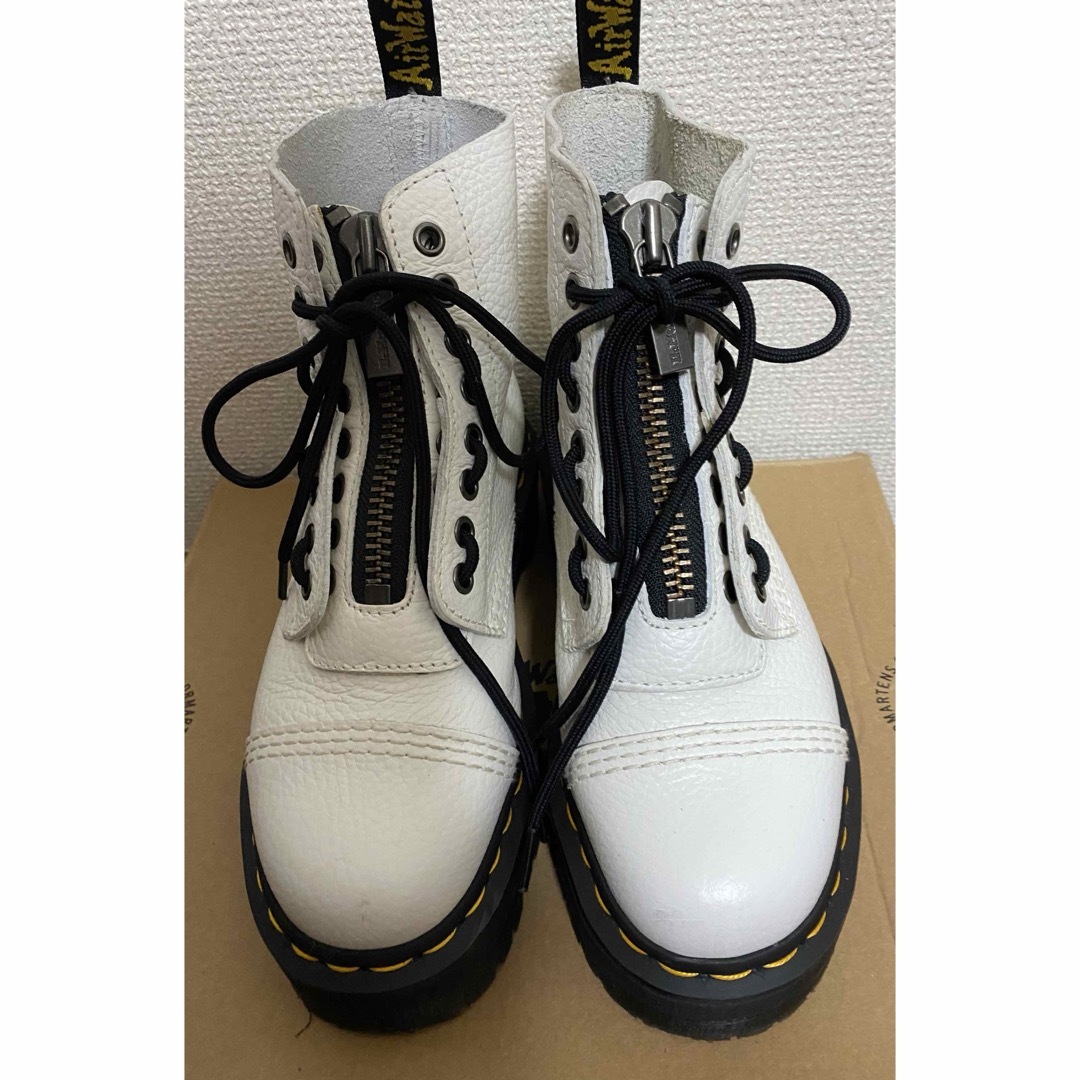 Dr.Martens SINCLAIR WHITE 23cm 8ホール