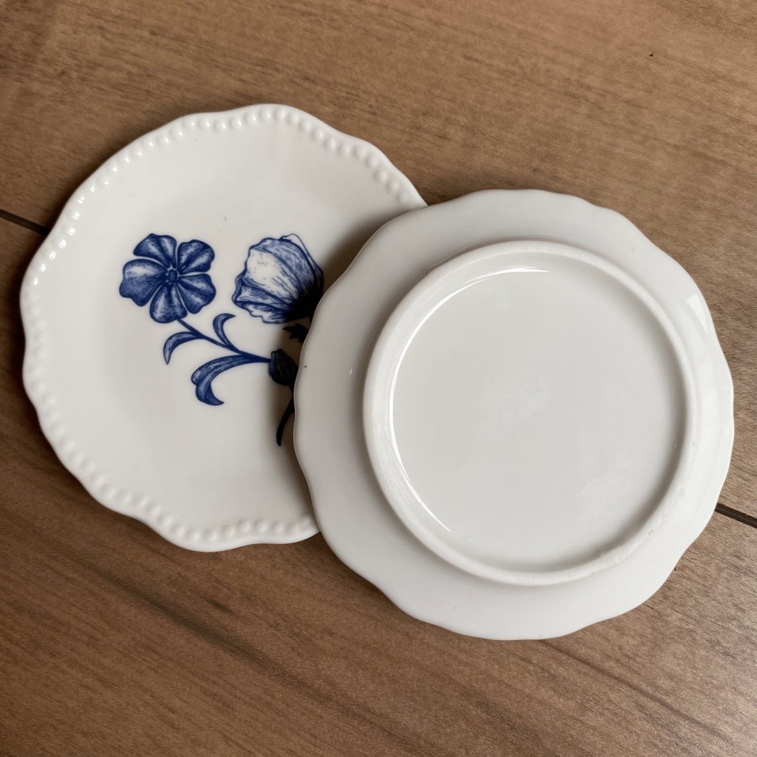 新品　4枚セット　アンティークプレート　花　ブルー　小皿　豆皿　 インテリア/住まい/日用品のキッチン/食器(食器)の商品写真
