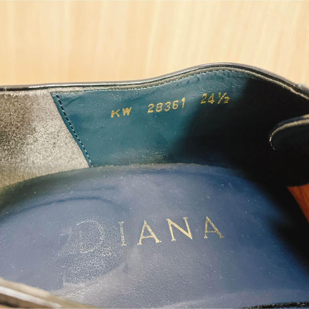 DIANA(ダイアナ)のダイアナ　エナメルブーティ レディースの靴/シューズ(ブーティ)の商品写真