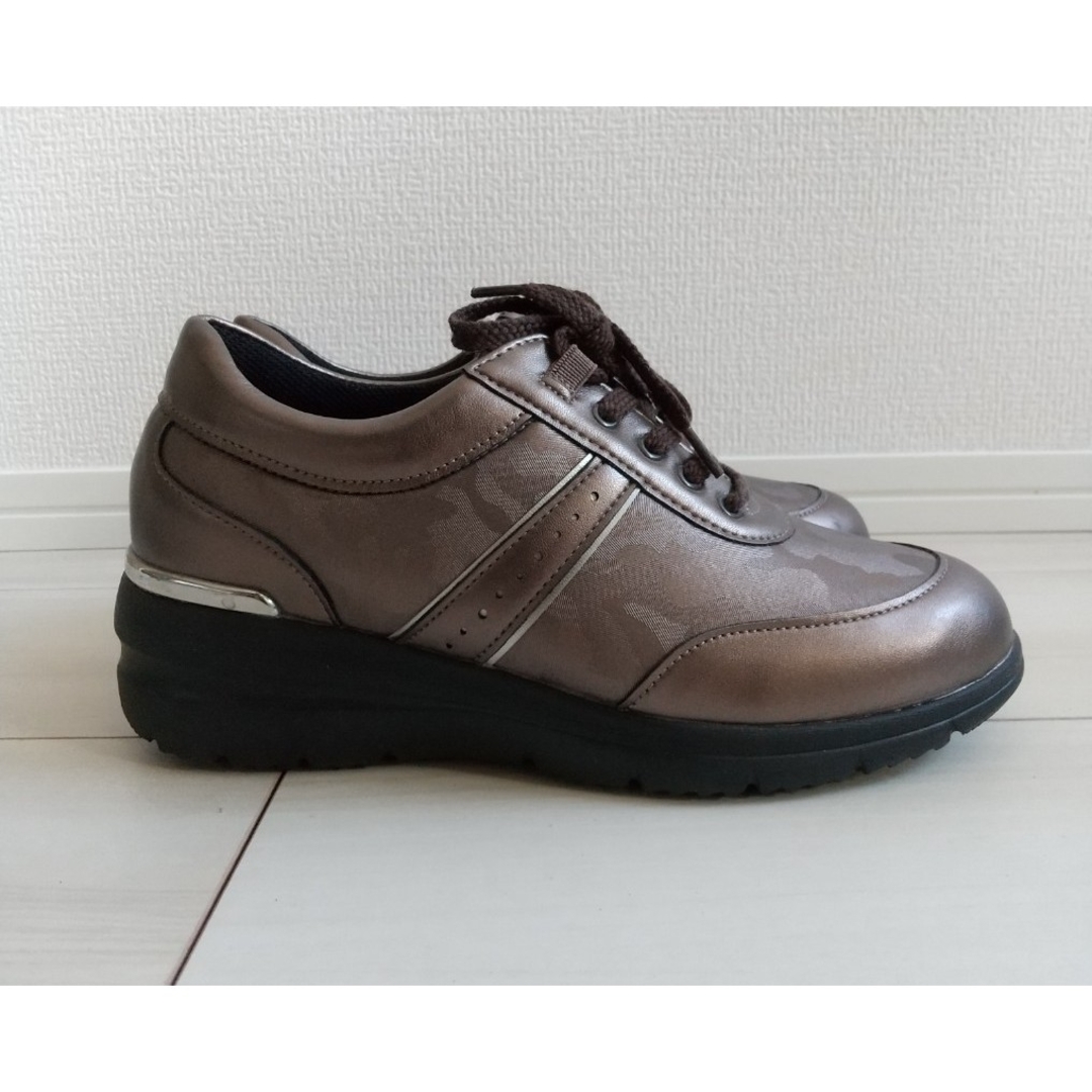 （705）ブラウン スニーカー（23.0cm） レディースの靴/シューズ(スニーカー)の商品写真