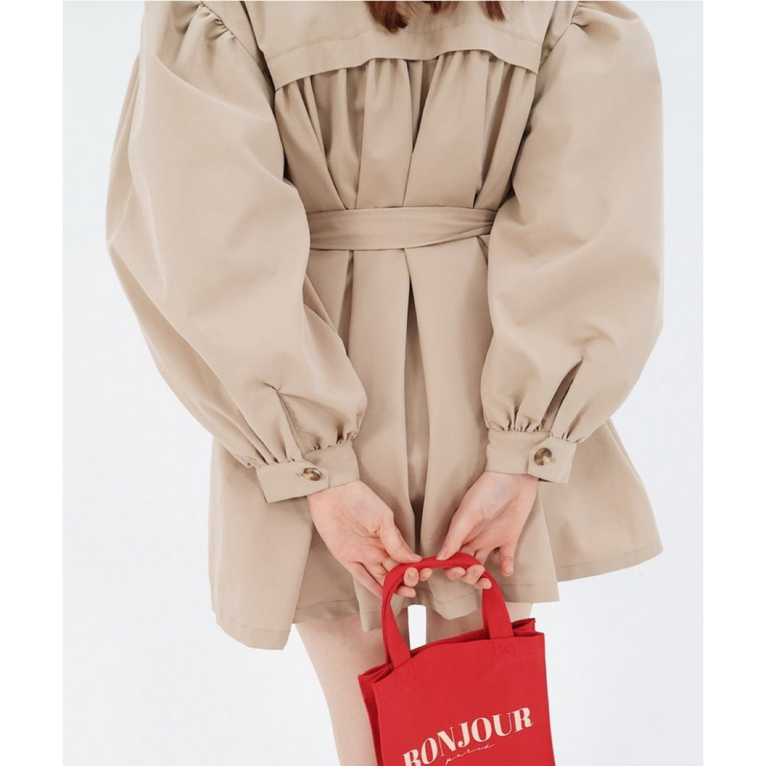 épine(エピヌ)のエピヌ　ボリュームスリーブコート🤍 レディースのジャケット/アウター(トレンチコート)の商品写真