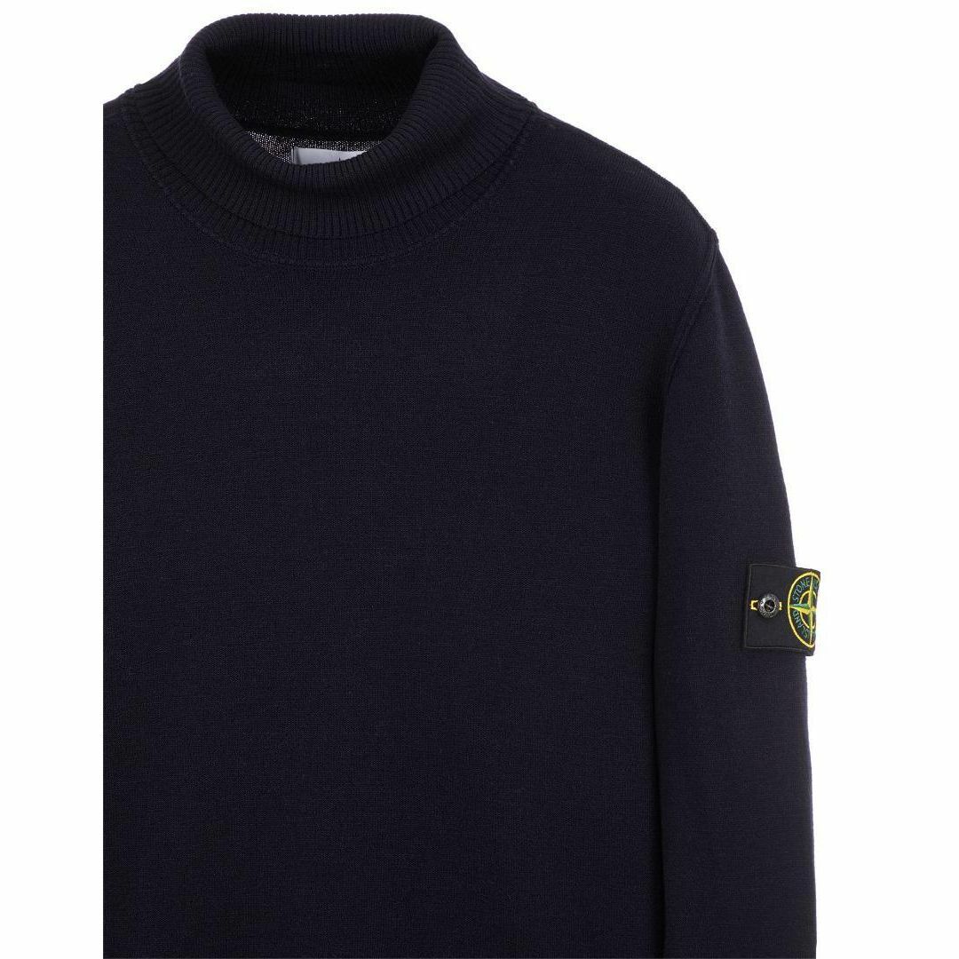 STONE ISLAND(ストーンアイランド)の新品 ストーンアイランド タートルネック セーター ブラックネイビー Mサイズ メンズのトップス(ニット/セーター)の商品写真