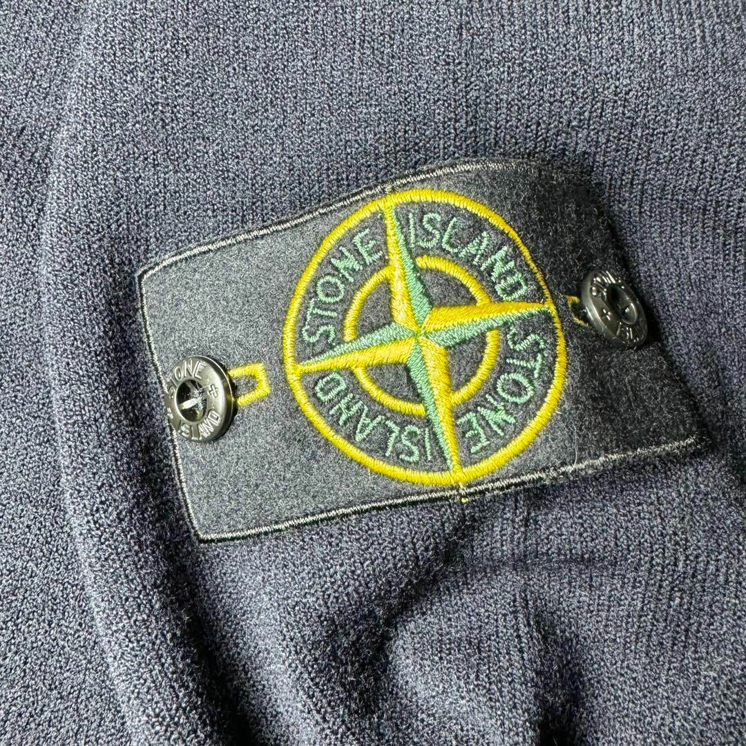 STONE ISLAND(ストーンアイランド)の新品 ストーンアイランド タートルネック セーター ブラックネイビー Mサイズ メンズのトップス(ニット/セーター)の商品写真