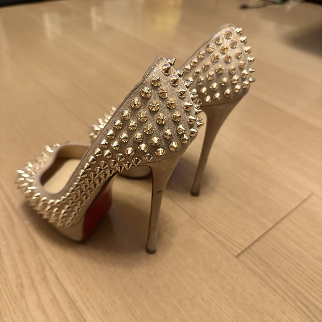 Christian Louboutin(クリスチャンルブタン)のルブタン レディースの靴/シューズ(ハイヒール/パンプス)の商品写真