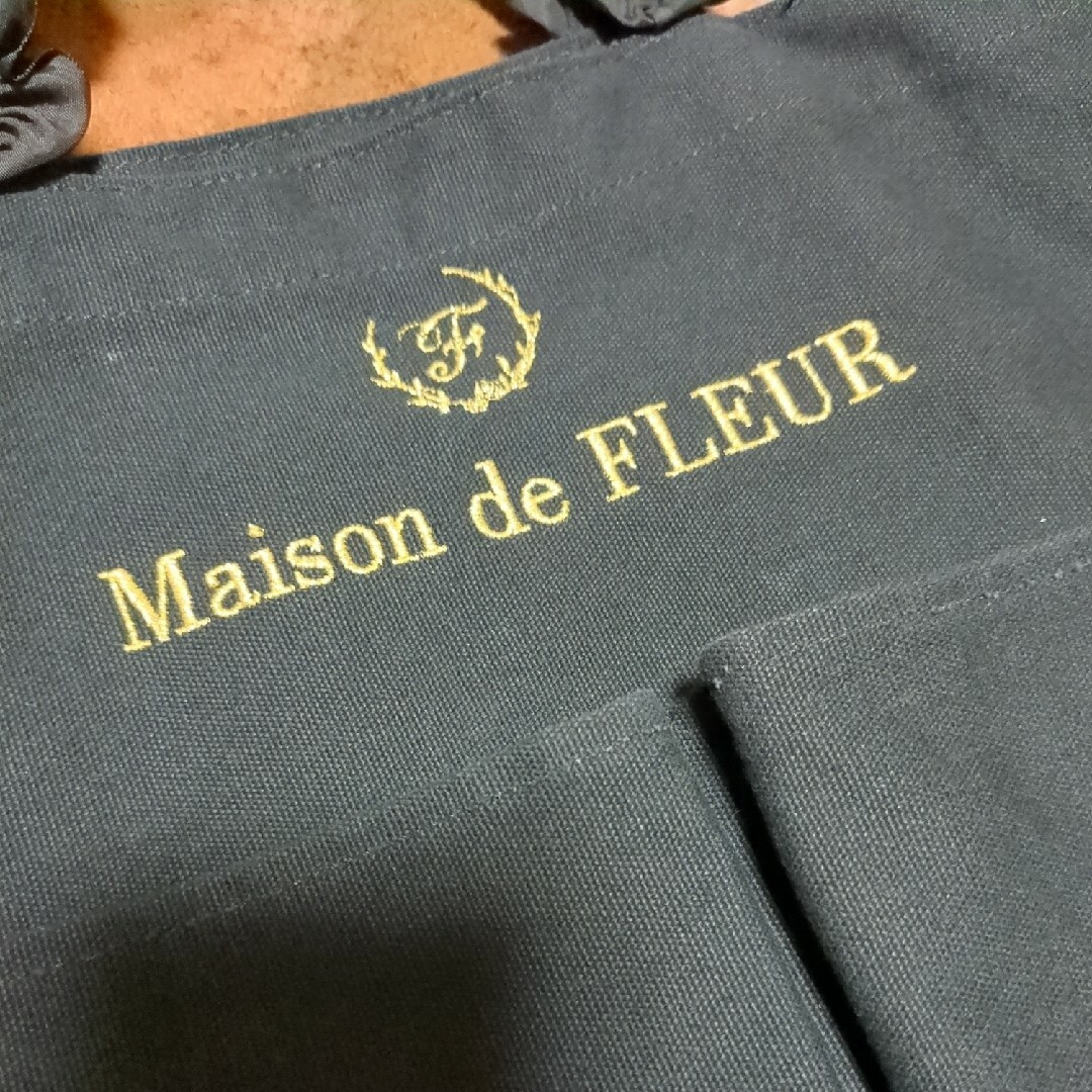 Maison de FLEUR(メゾンドフルール)のMaison de FLEUR フロントポケットトートMバック レディースのバッグ(トートバッグ)の商品写真