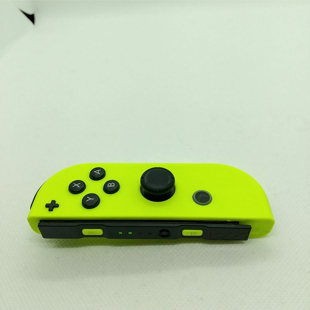 Nintendo Switch(ニンテンドースイッチ)の【大人気】②Switch ジョイコン　ネオンイエロー　右のみ(R) 任天堂純正品 エンタメ/ホビーのゲームソフト/ゲーム機本体(家庭用ゲーム機本体)の商品写真