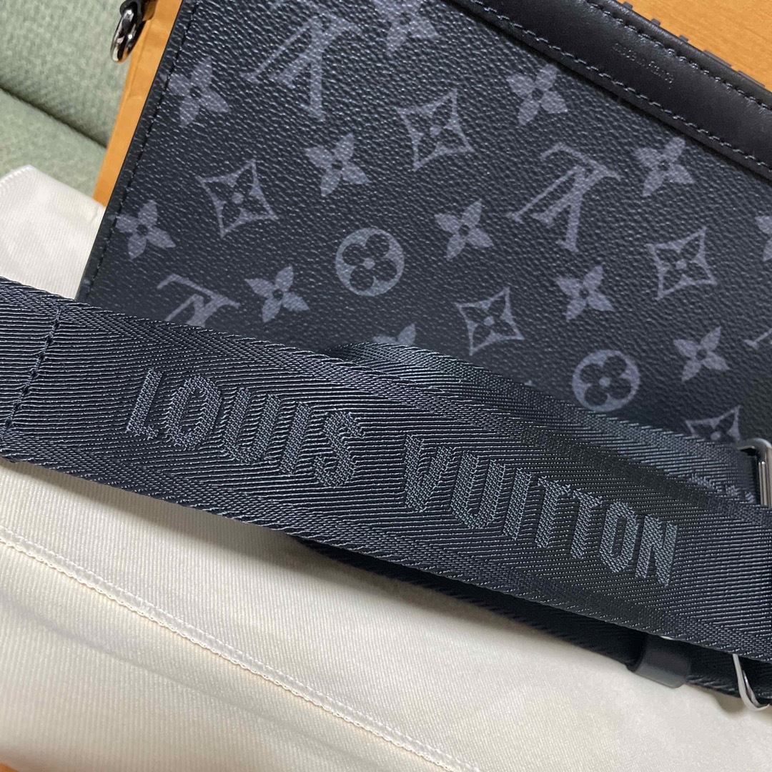 LOUIS VUITTON(ルイヴィトン)の本日まで出品【新品未使用】ルイヴィトン  ガストン　ウェアラブル　ウォレット メンズのバッグ(ショルダーバッグ)の商品写真