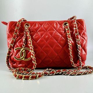 シャネル(CHANEL)の美品 CHANEL マトラッセ チェーン トート ショルダー ラムスキン レッド(ショルダーバッグ)