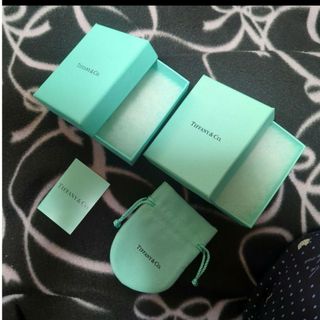 ティファニー(Tiffany & Co.)の美品✼ティファニー保存袋１と保存箱２とカード1(ネックレス)