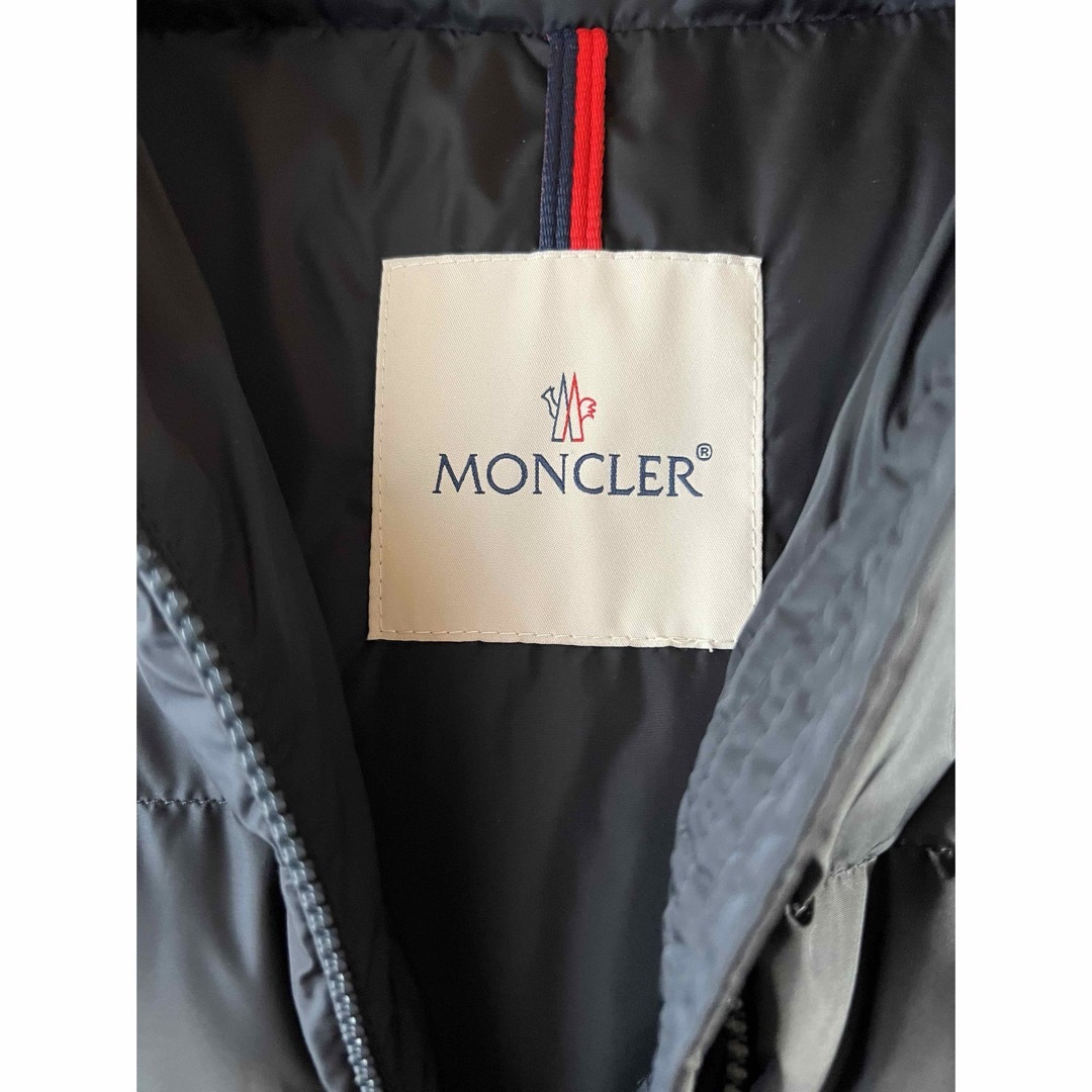 モンクレールGIE ネイビー サイズ0 レディースのジャケット/アウター(ダウンベスト)の商品写真