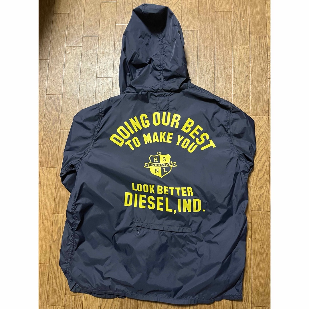 DIESEL(ディーゼル)のDIESELナイロンパーカー　ナイロンジャケット メンズのジャケット/アウター(ナイロンジャケット)の商品写真