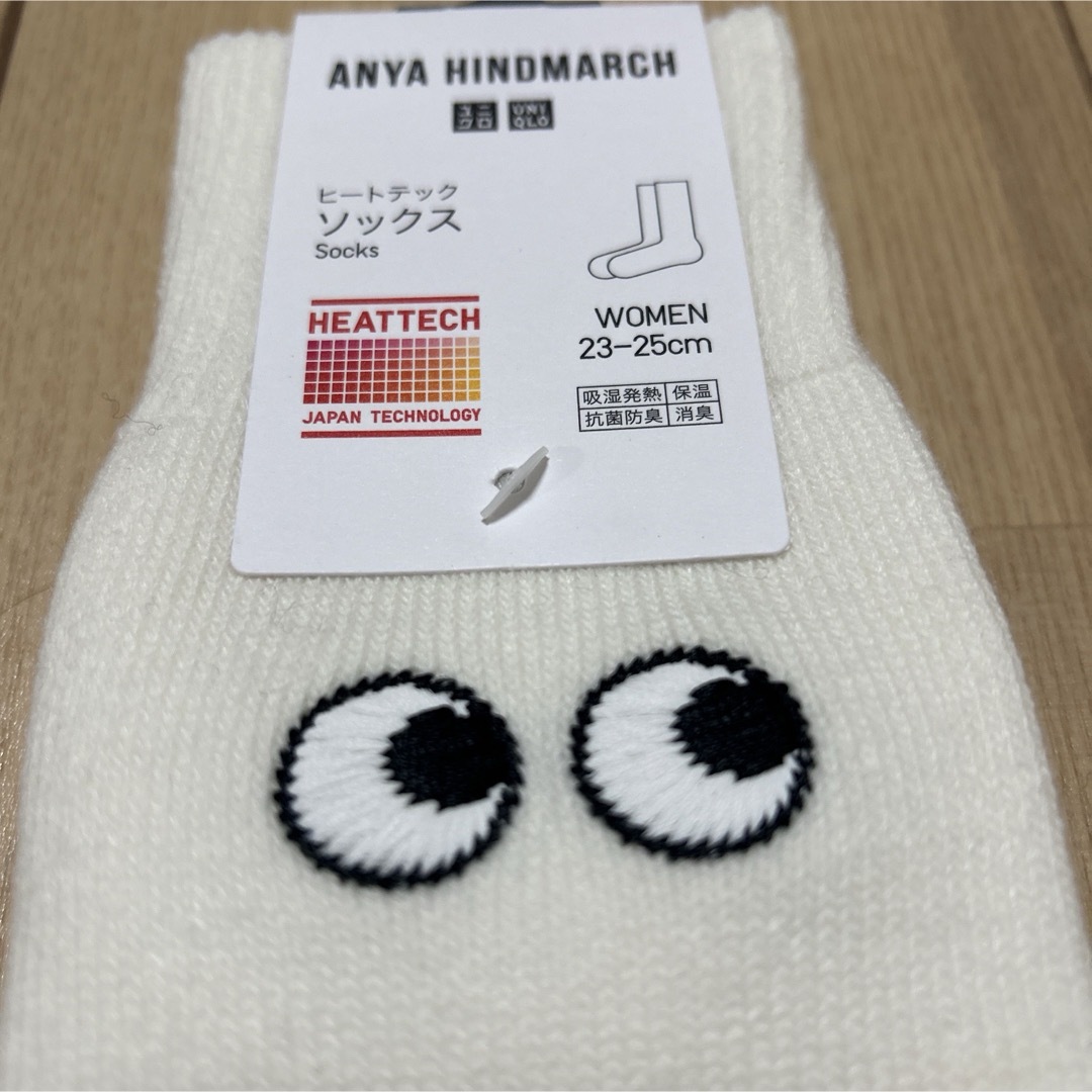 UNIQLO(ユニクロ)のANYA HINDMARCH ヒートテックソックス　23-25 ホワイト レディースのレッグウェア(ソックス)の商品写真