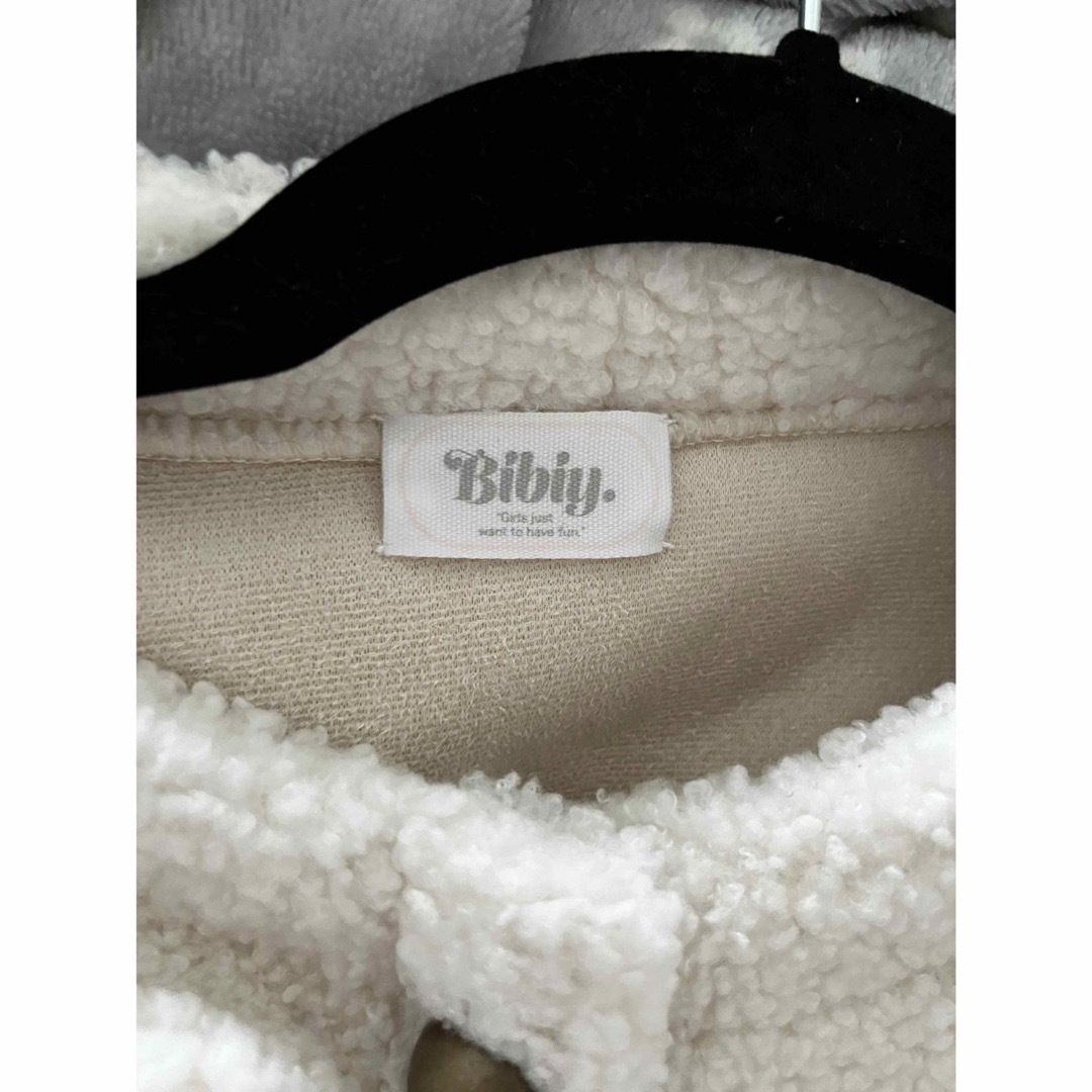 bibiy ファーコート “B” BOA PEPURAMU CARDIGAN レディースのジャケット/アウター(ノーカラージャケット)の商品写真