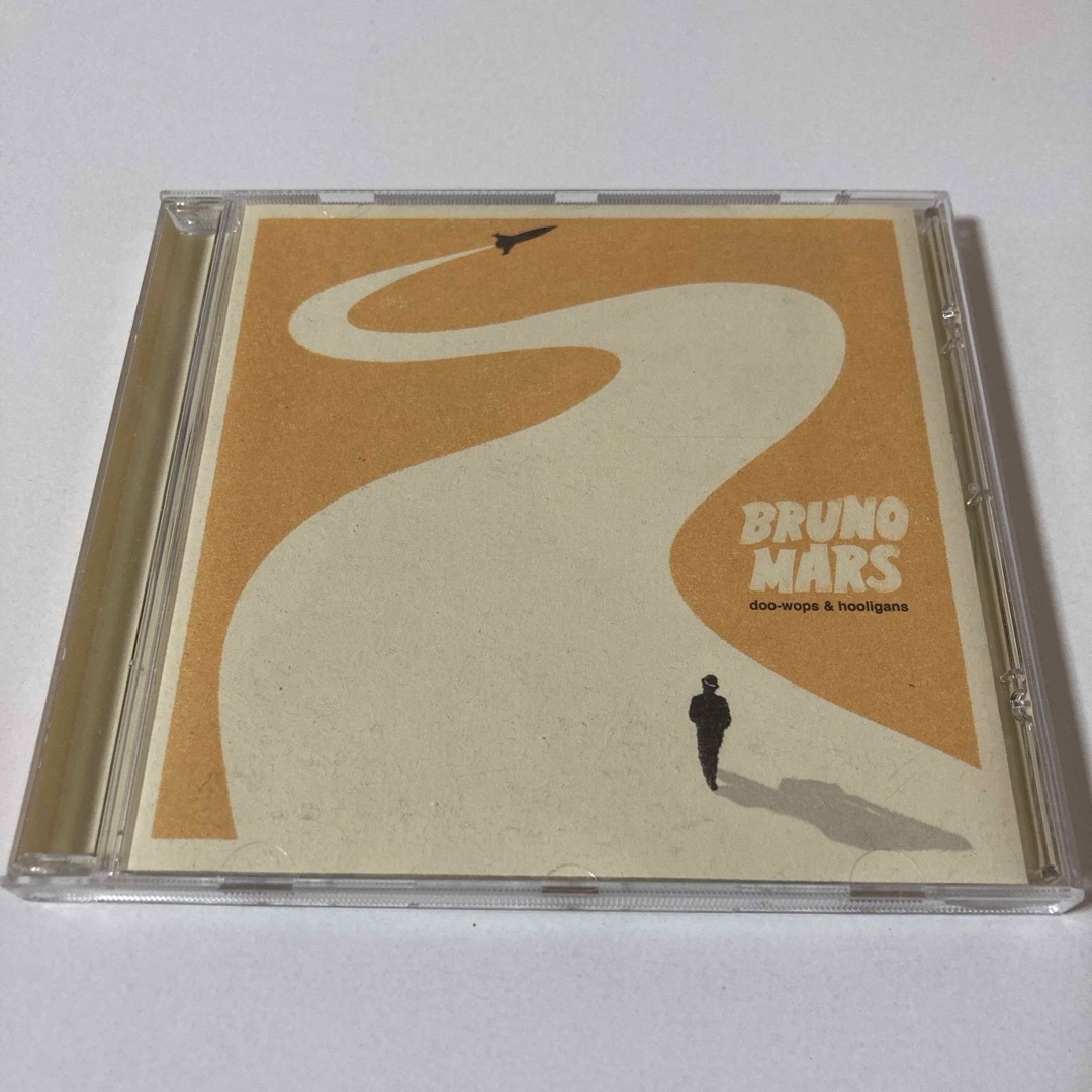 Doo-Wops & Hooligans Bruno Mars エンタメ/ホビーのCD(ポップス/ロック(洋楽))の商品写真