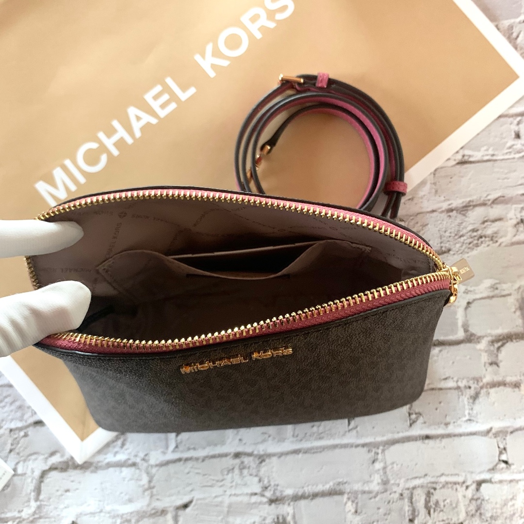 Michael Kors(マイケルコース)の【お得な2バッグ☆】MICHAEL KORS バッグ☆新品 ピンク ブラウン レディースのバッグ(ショルダーバッグ)の商品写真