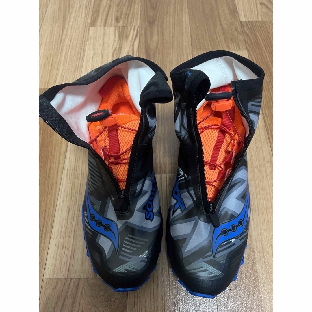サッカニー RAZOR ICE+ メンズ26.5cm 冬用ランニングシューズ サッカニー RAZOR ICE+ メンズ26.5cm 冬用ランニングシューズ
