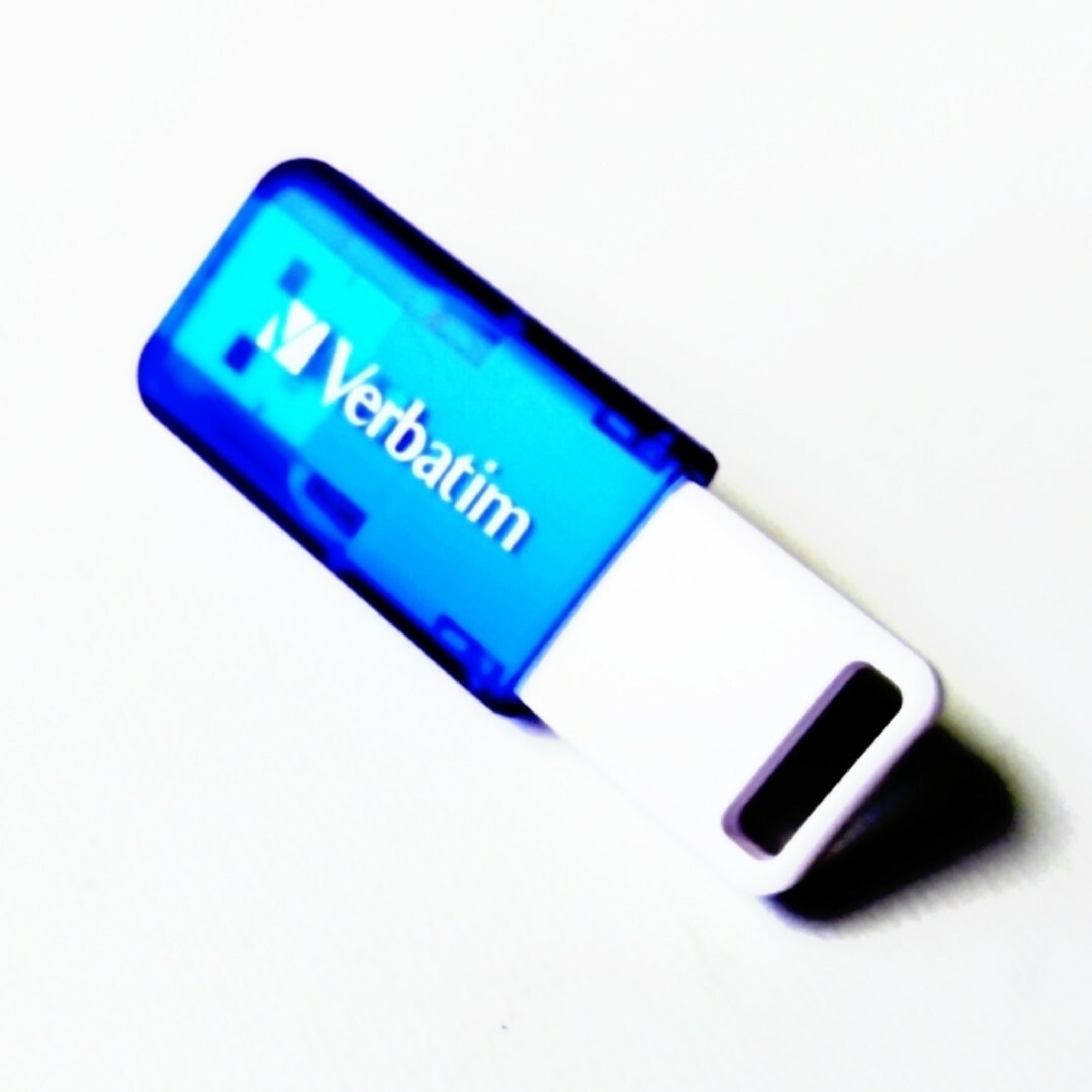 三菱ケミカル(ミツビシケミカル)のスライド式USBメモリ 128GB (Verbatim) 新品・送料無料 スマホ/家電/カメラのPC/タブレット(その他)の商品写真