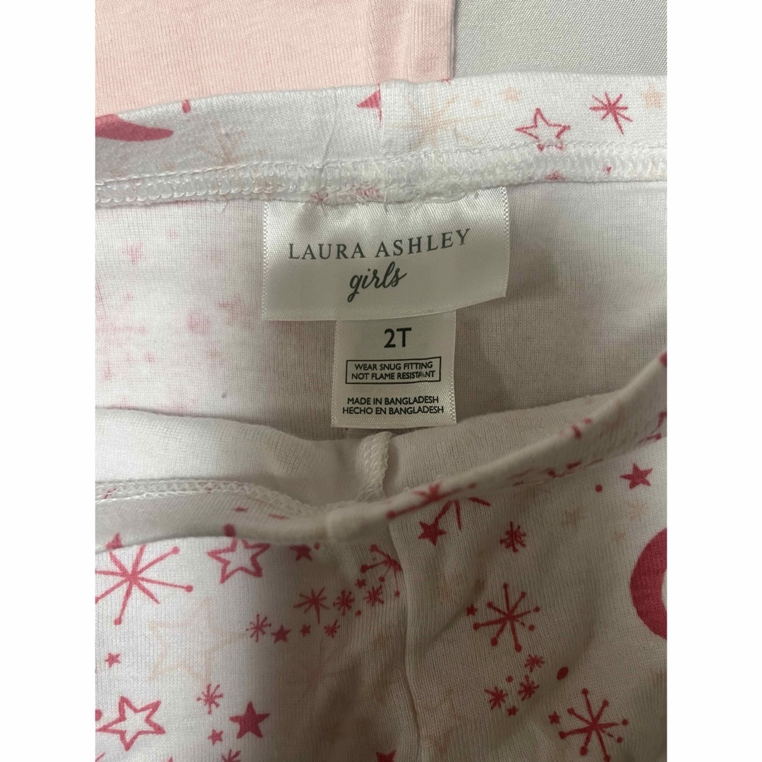 LAURA ASHLEY(ローラアシュレイ)のローラアシュレイ パジャマ 子供 キッズ キッズ/ベビー/マタニティのキッズ服女の子用(90cm~)(パジャマ)の商品写真