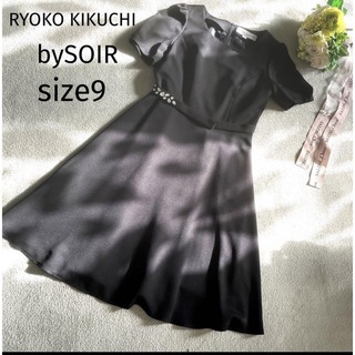 トウキョウソワール(TOKYO SOIR)の【美品】RYOKO KIKUCHI 東京ソワール　ベルト付きフォーマルワンピース(ひざ丈ワンピース)