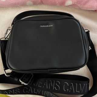 カルバンクライン(Calvin Klein)のカルバンクラインバッグ(ショルダーバッグ)