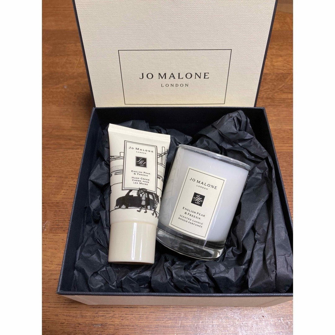 Jo Malone(ジョーマローン)のジョーマローン　キャンドル&ハンドクリームセット コスメ/美容のリラクゼーション(キャンドル)の商品写真