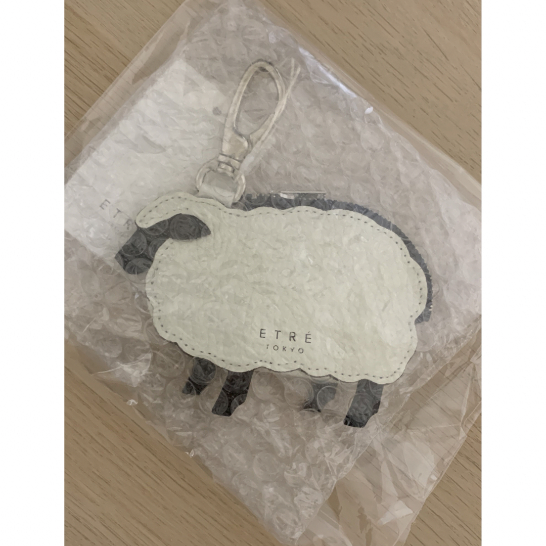 ETRE TOKYO - etretokyo エトレトウキョウ sheepポーチの通販 by 即 