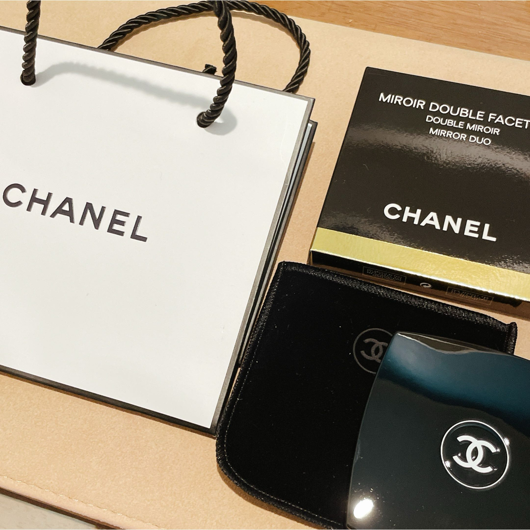 CHANEL(シャネル)のCHANEL シャネル ミロワールドゥーブルファセット　コンパクトミラー　新品 レディースのファッション小物(ミラー)の商品写真