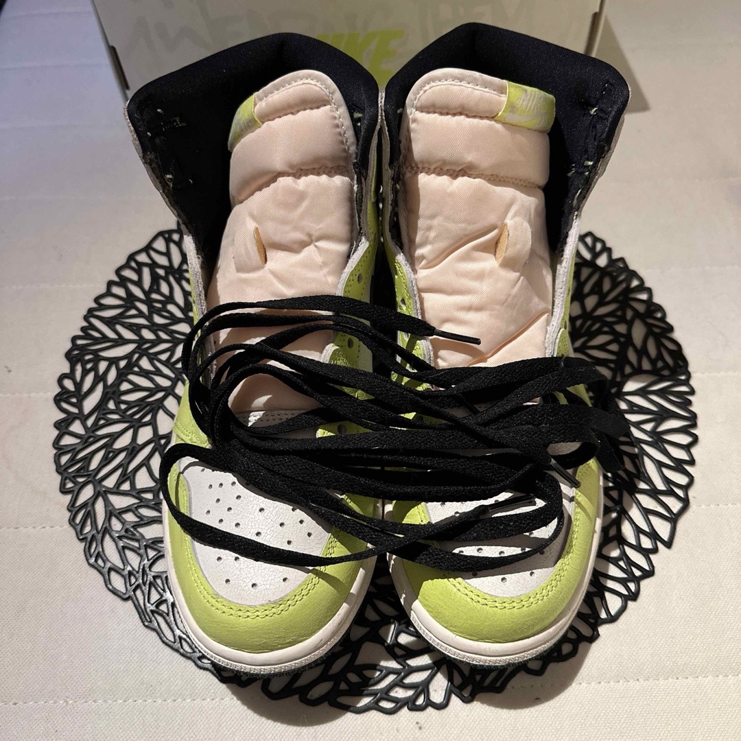 Jordan Brand（NIKE）(ジョーダン)のNike Air Jordan 1 High OG Volt メンズの靴/シューズ(スニーカー)の商品写真