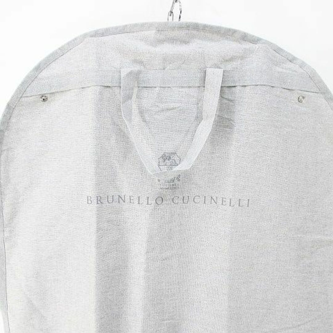 BRUNELLO CUCINELLI(ブルネロクチネリ)のブルネロクチネリ ガーメントカバー ブランドロゴ 洋服入れ 灰系 グレー 小物 メンズのファッション小物(その他)の商品写真