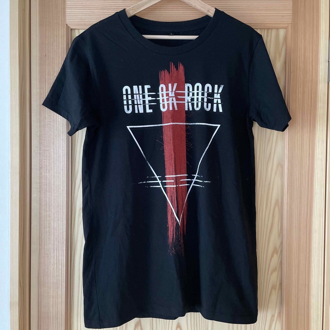 ONE OK ROCK Tシャツ エンタメ/ホビーのタレントグッズ(ミュージシャン)の商品写真