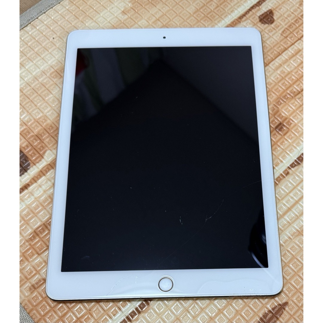 Apple液晶割れなし　APPLE iPad Air 2 AU WF+CELL 16GB