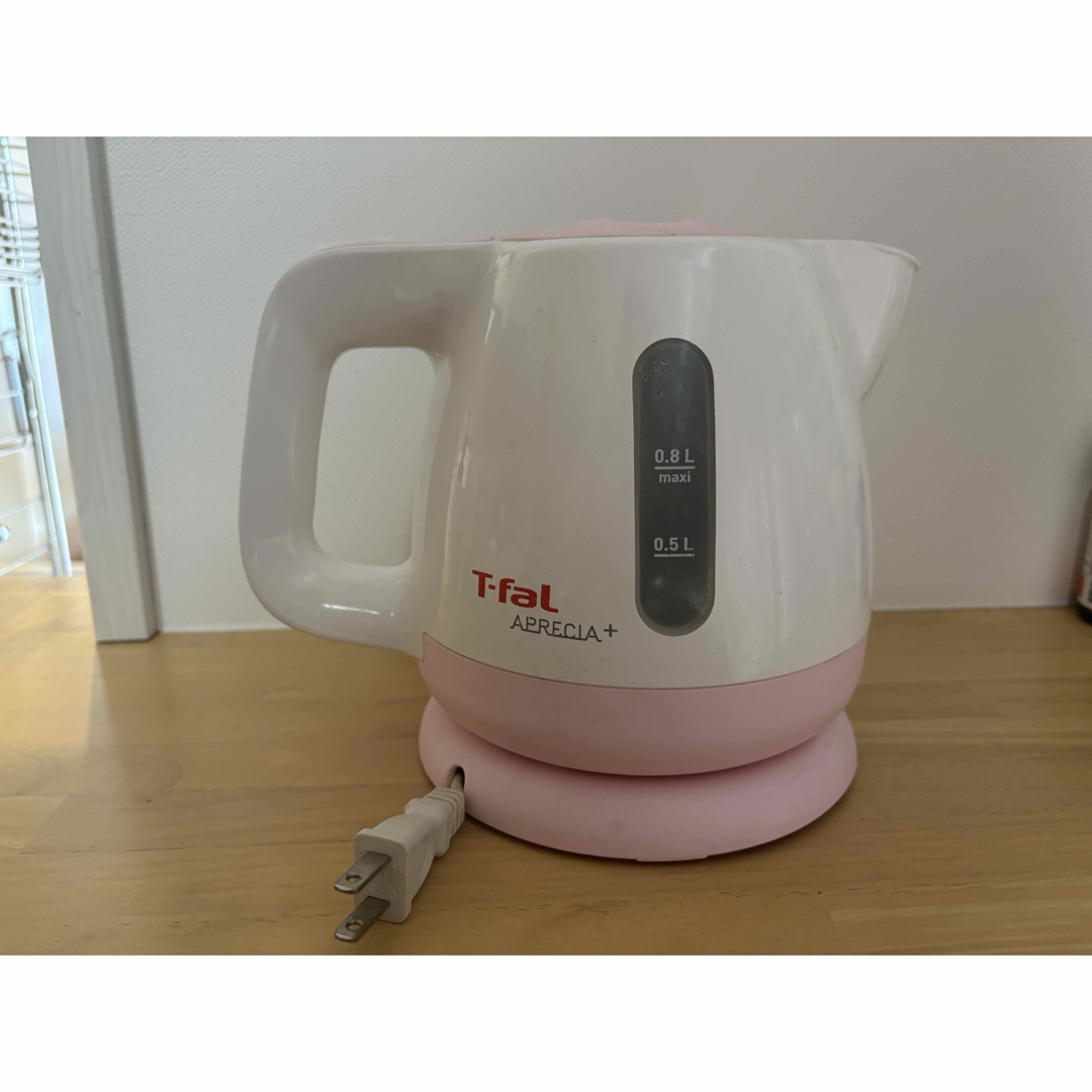 T-fal(ティファール)のティファール T-fal ケトル 0.8L アプレシア プラス シュガーピンク スマホ/家電/カメラの生活家電(電気ケトル)の商品写真