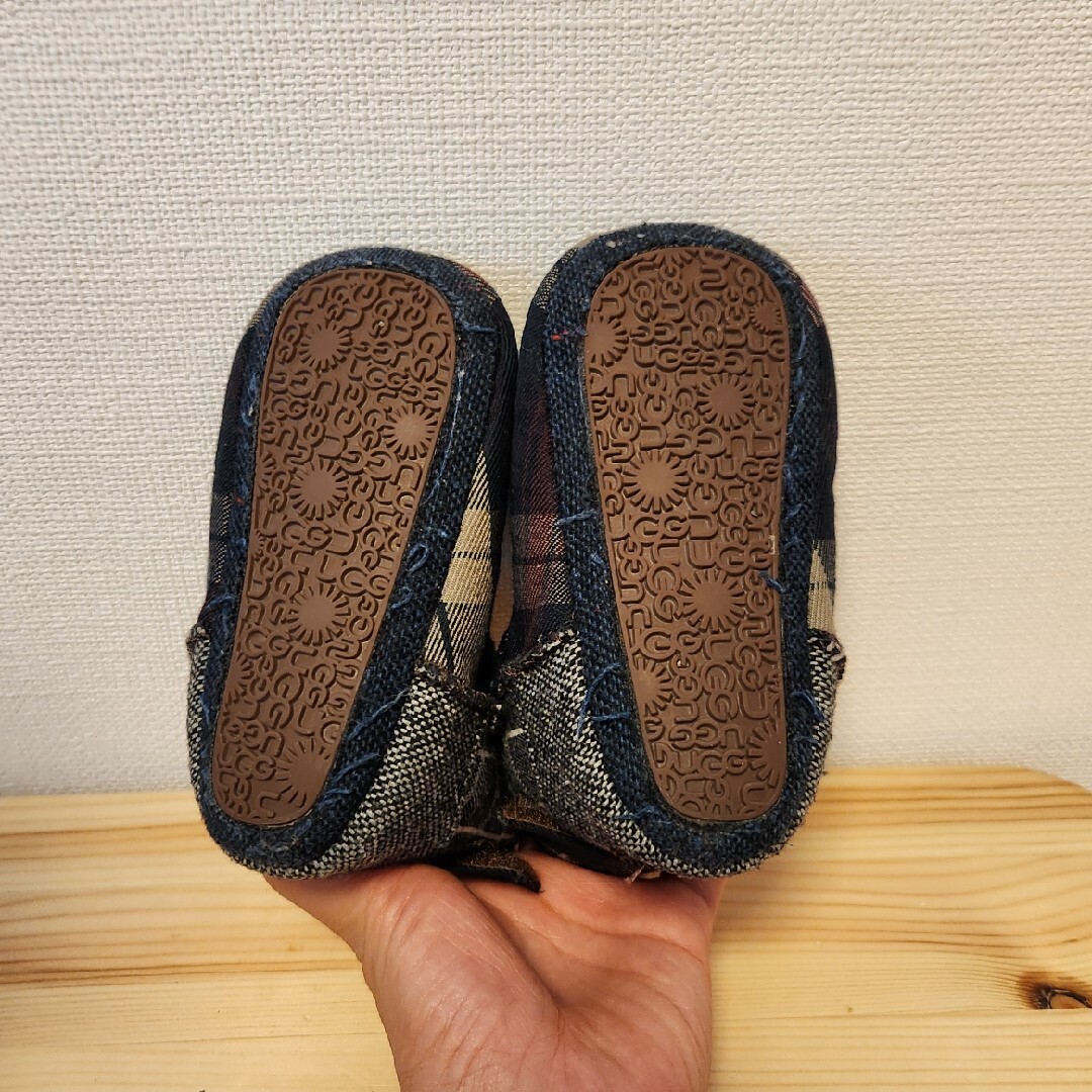 UGG(アグ)の専用★UGG・ベビー・ブーツ・12.5★ キッズ/ベビー/マタニティのベビー靴/シューズ(~14cm)(ブーツ)の商品写真