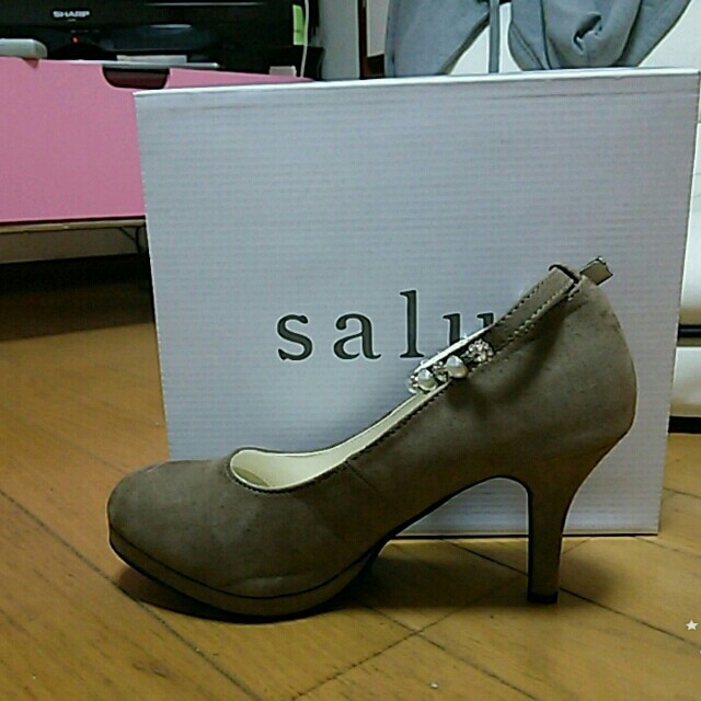 salus(サルース)のsalus パンプス 5/31まで！ レディースの靴/シューズ(ハイヒール/パンプス)の商品写真